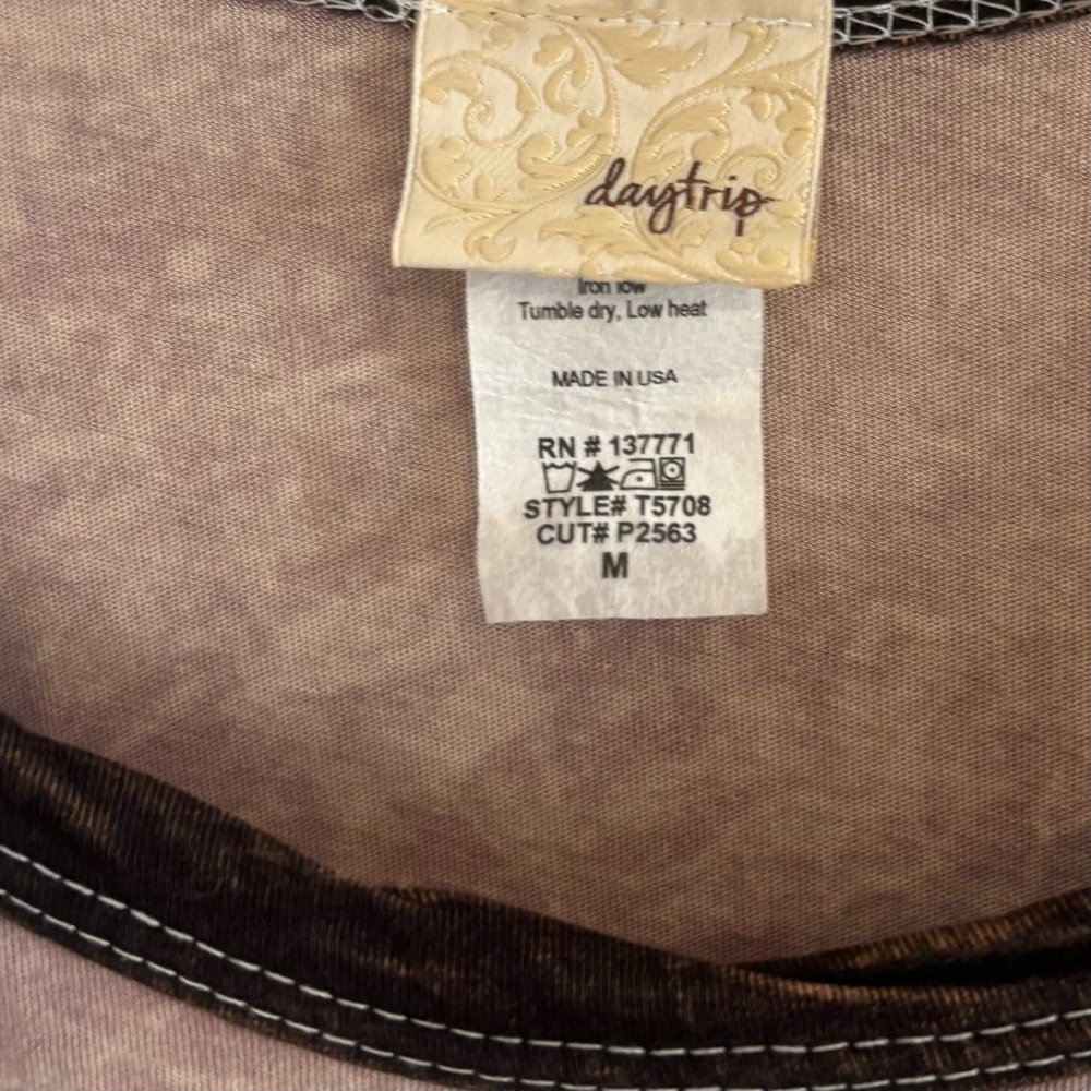 Daytrip Tiger Graphic Tee Size M Buckle Washed Brown Raglan Top Boho Western - Picture 2 of 6
